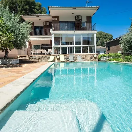 Espectacular Privada Con Piscina Y Aacc