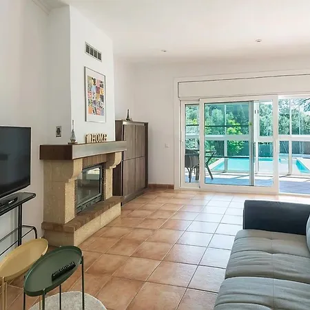 Holiday home Espectacular Privada Con Piscina Y Aacc Castelldefels