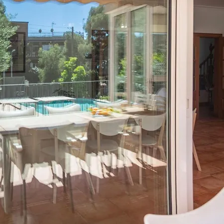 Espectacular Privada Con Piscina Y Aacc * Castelldefels